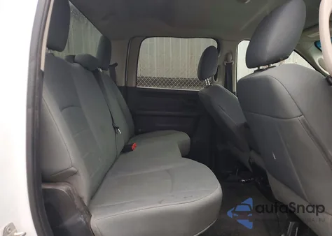 2015 Ram 1500 St z USA, uszkodzony, nr VIN 1C6RR7KG6FS780266